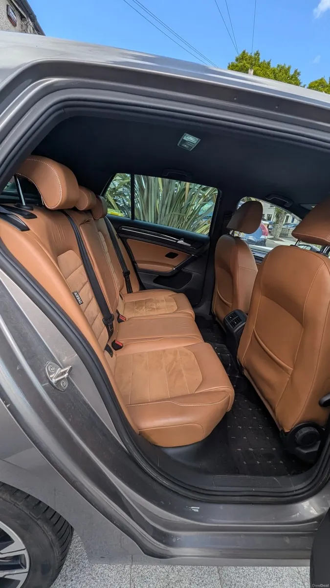 Volkswagen Golf 2014 - Image 2
