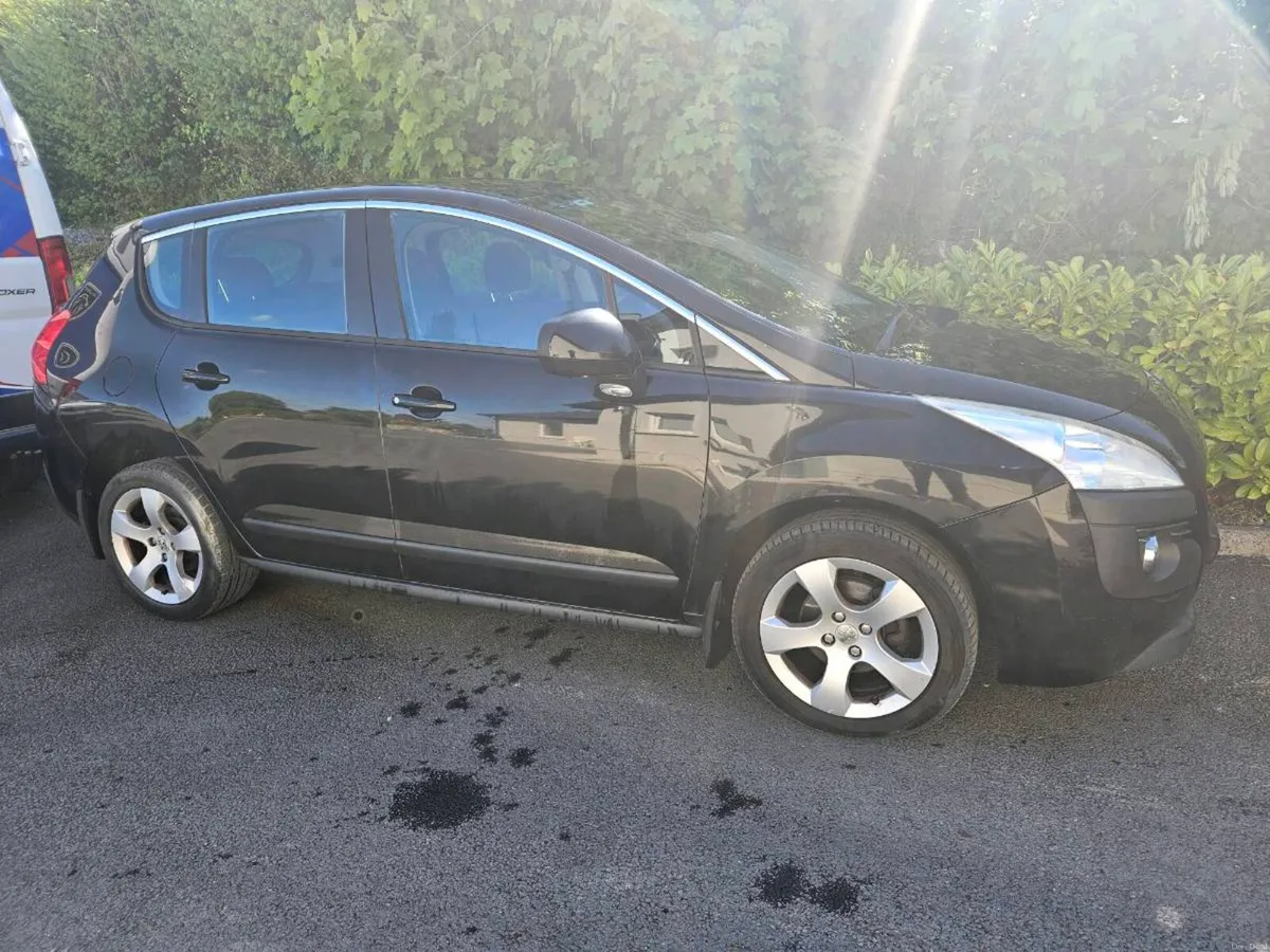 Peugeot 3008 Auto Dsl. Full service history. - Image 2