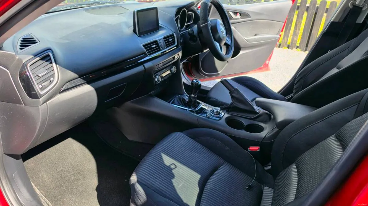 Mazda 3 - Image 2