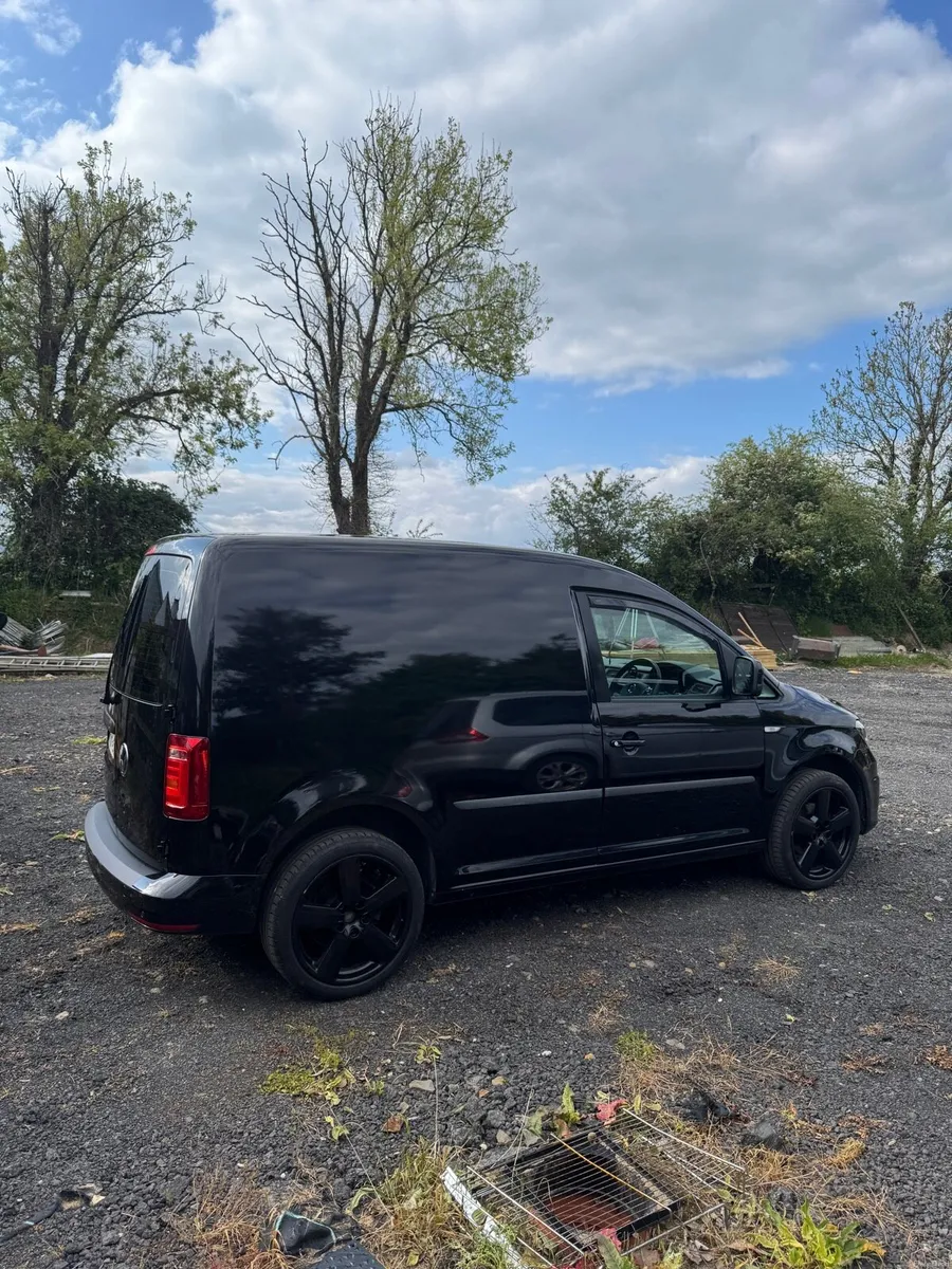 Volkswagen Caddy 2.0 TDI Highline NO VAT - Image 4