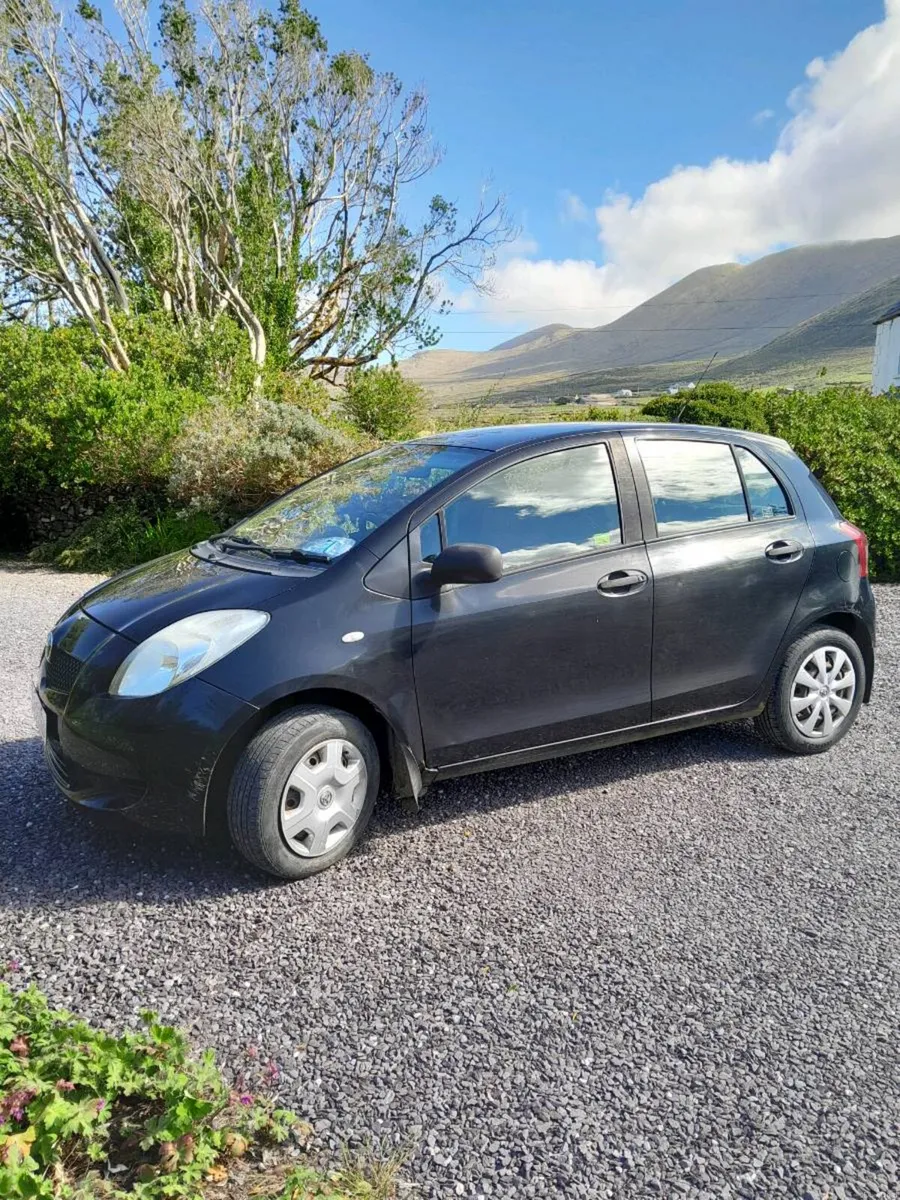 2008 Toyota Yaris - Image 2