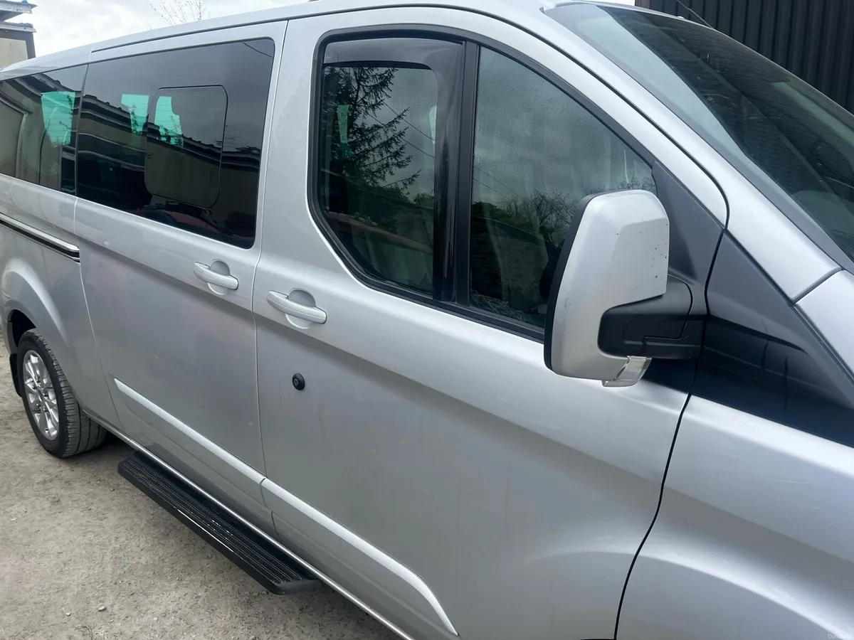 Ford Tourneo Custom 9 seater - Image 3