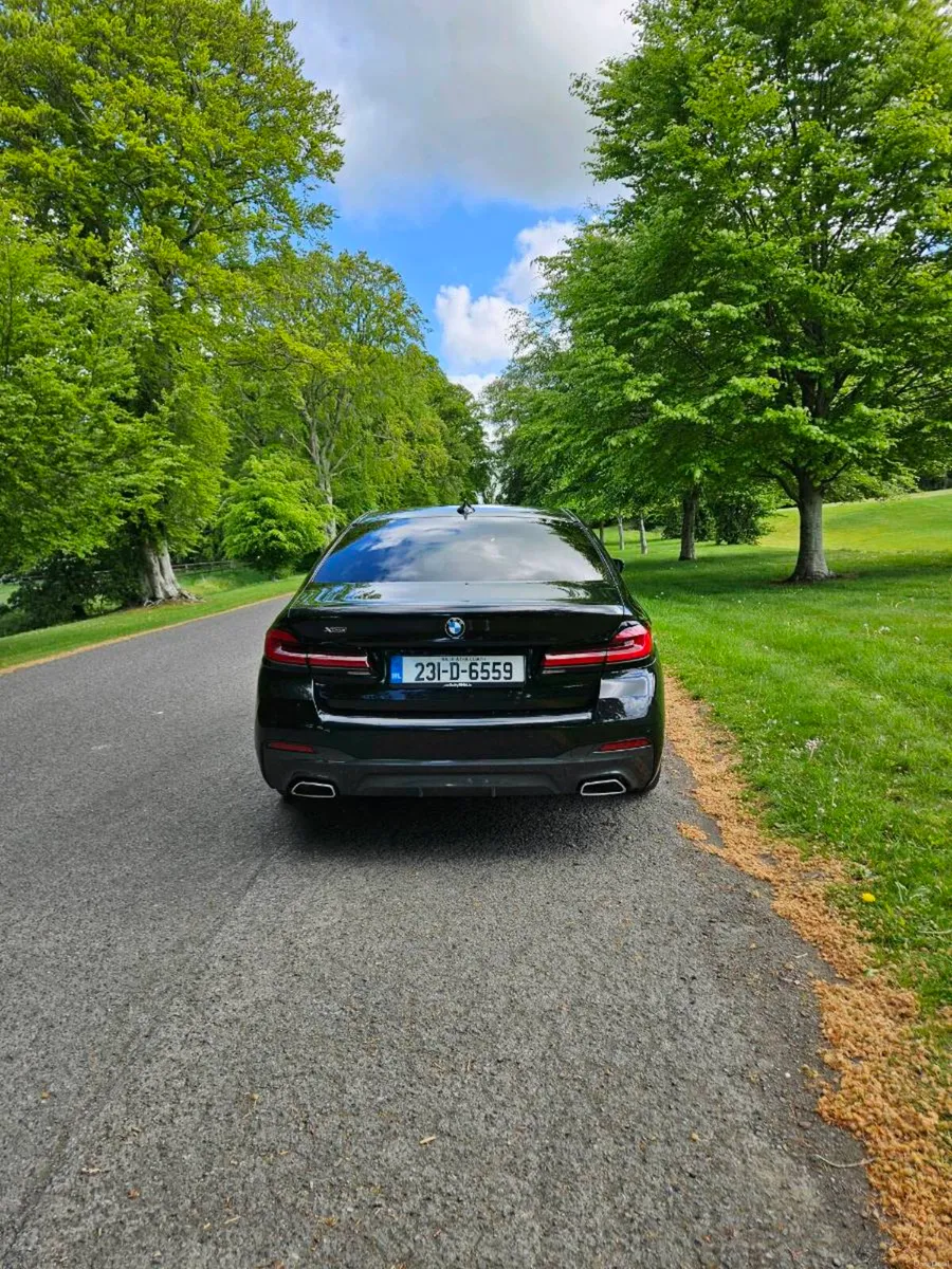 BMW 520 M SPORT X Drive - Image 4