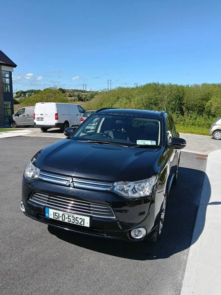 Mitsubishi outlander PHEV 2015 - Image 2