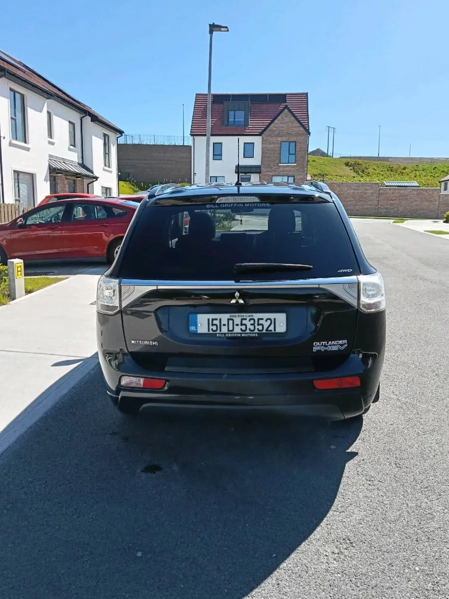 Mitsubishi outlander PHEV 2015 - Image 4