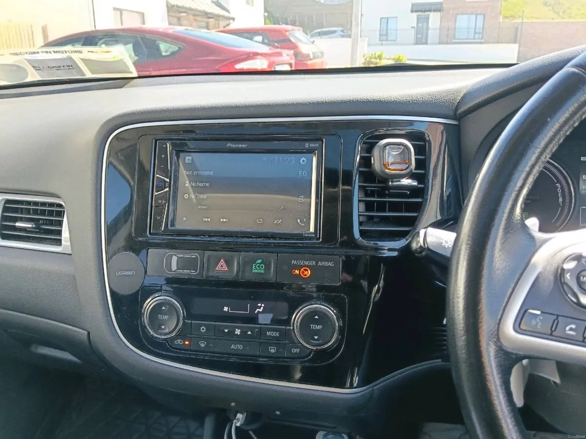 Mitsubishi outlander PHEV 2015 - Image 5