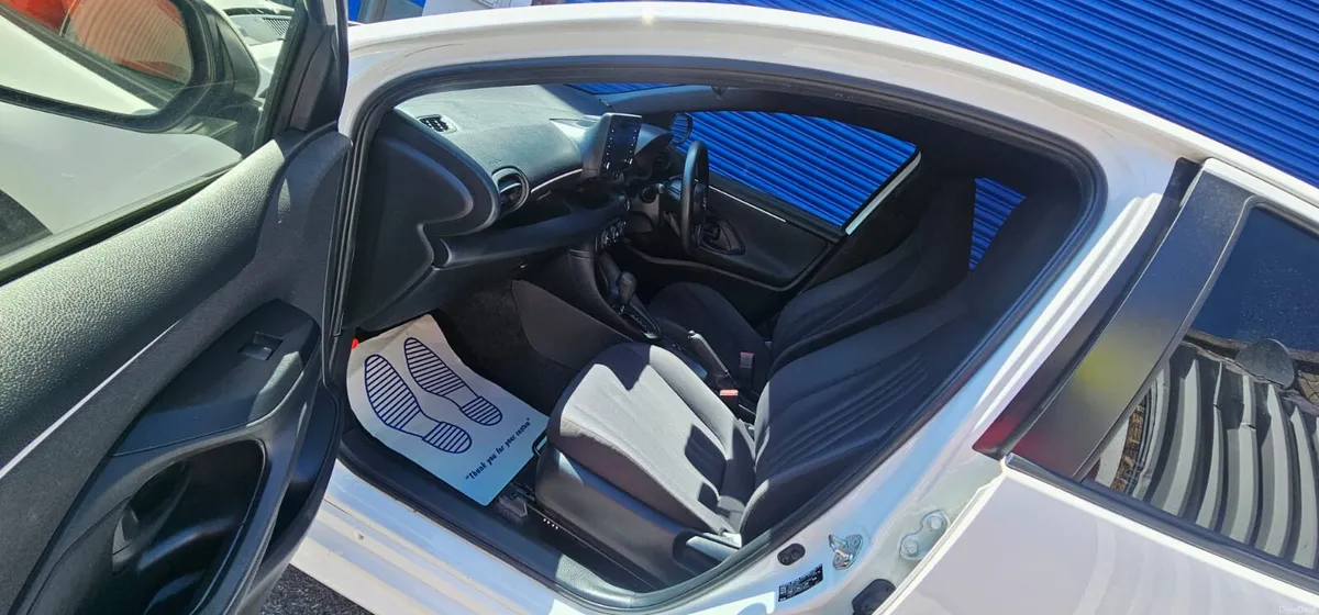 Toyota Yaris Automatic - Image 5