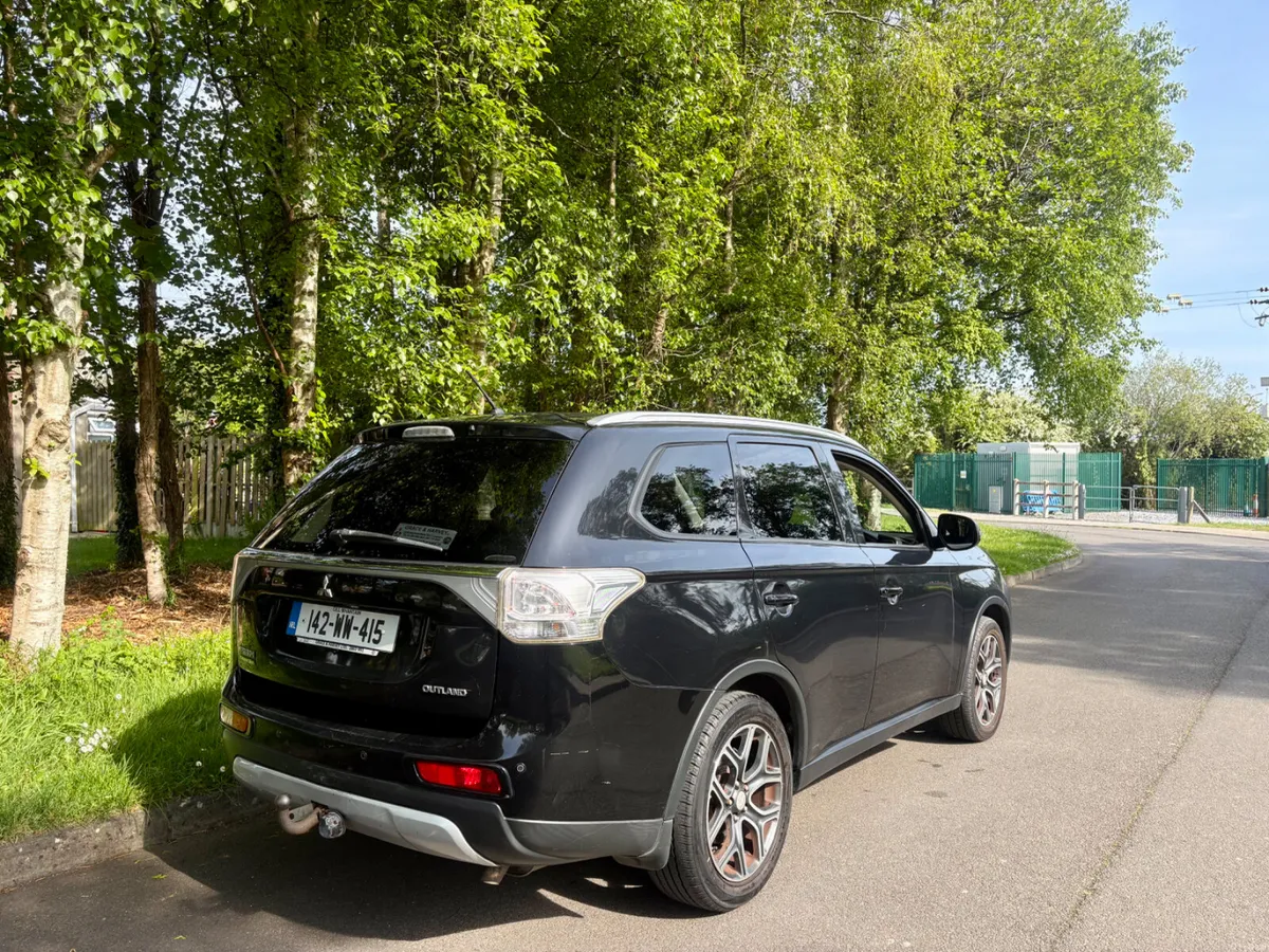 2014 Mitsubishi Outlander intense 2.2 7 seat - Image 3
