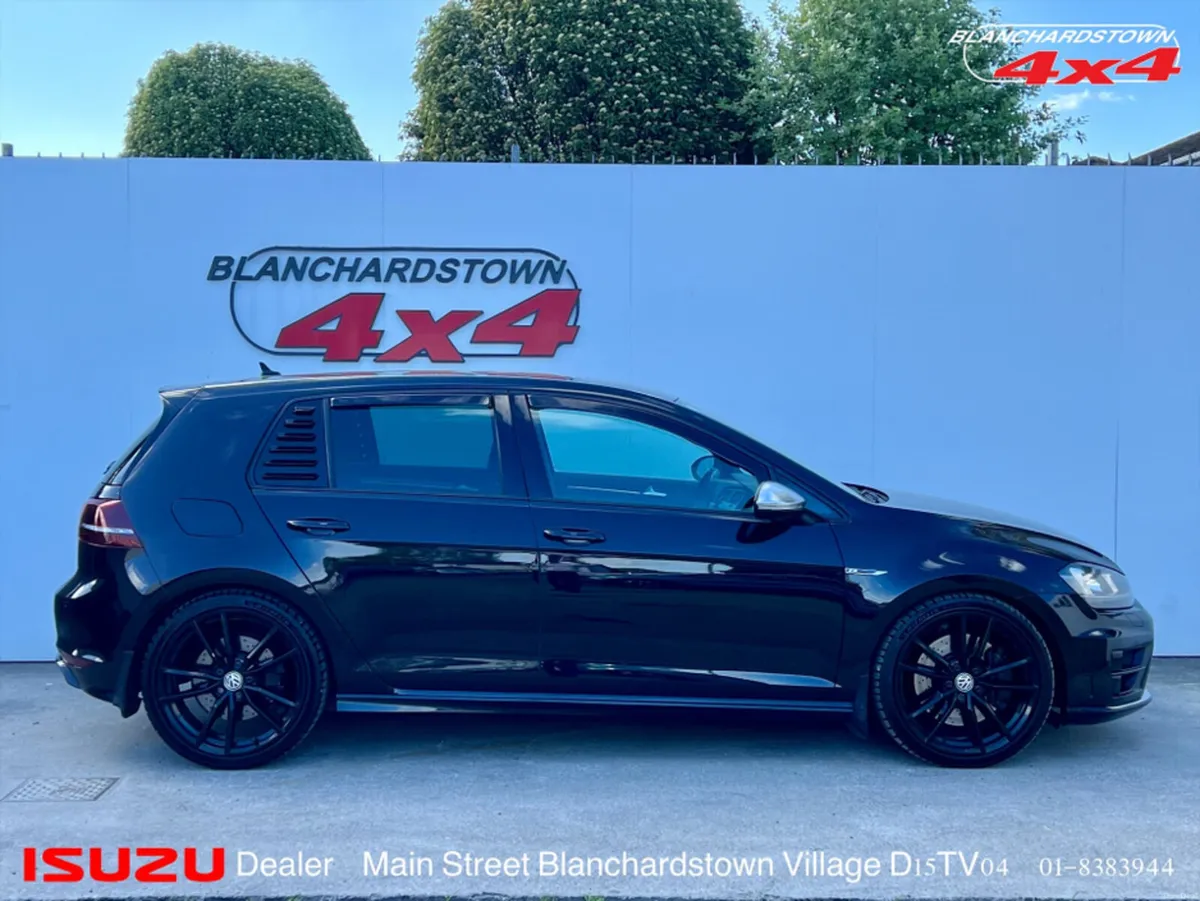 Volkswagen Golf HOT HATCH 4MOTION 300HP - Image 3