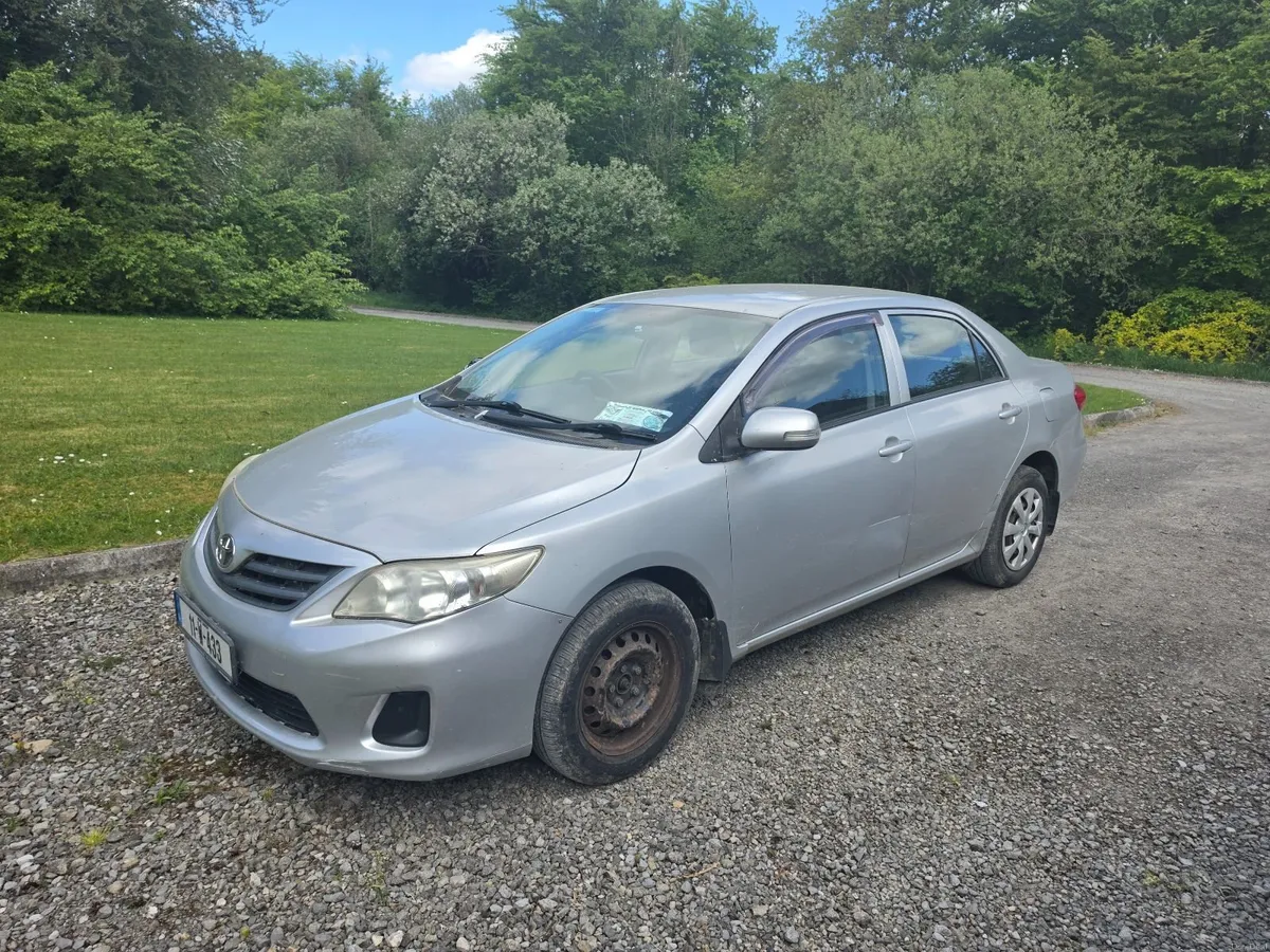 Toyota Corolla 2011 - Image 1