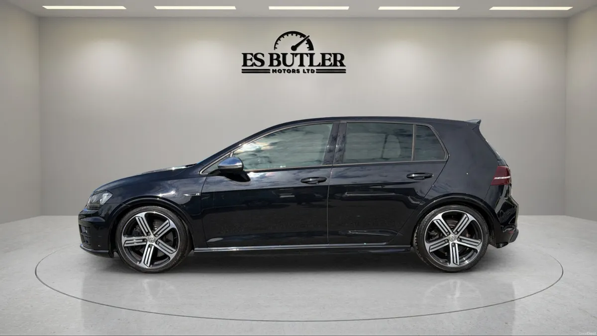 2015 VW Golf R 2.0TSI 300BHP 4 MOTION DSG LOW KMS - Image 2