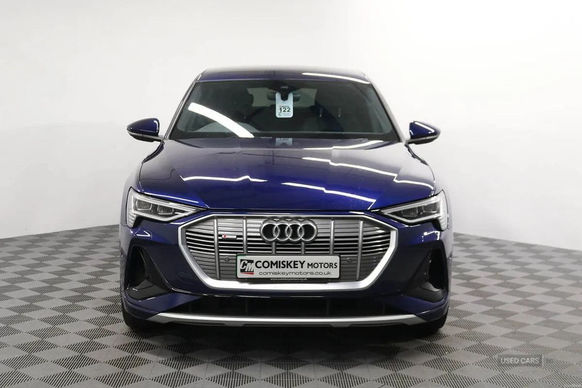 Audi e-tron S line - Image 2