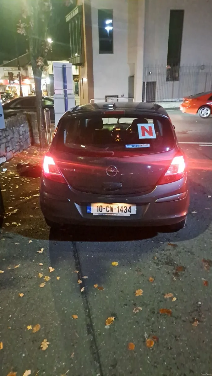 Opel Corsa 2010 - Image 2