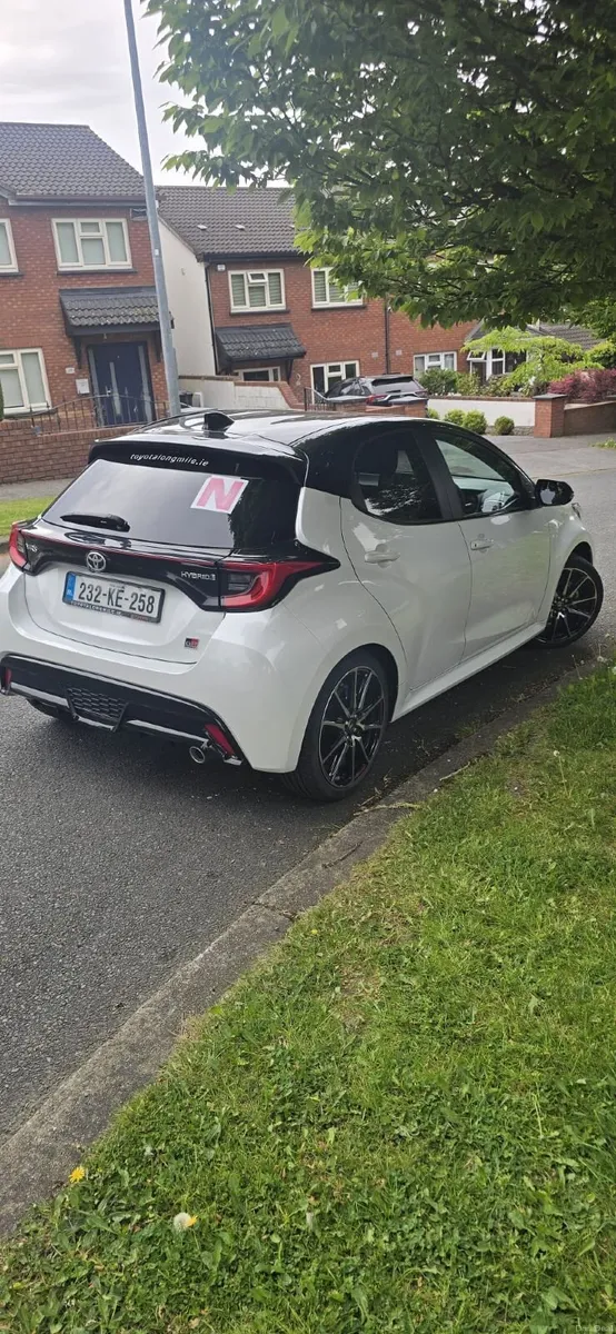 Toyota Yaris hybrid GR sport 2023 - Image 3