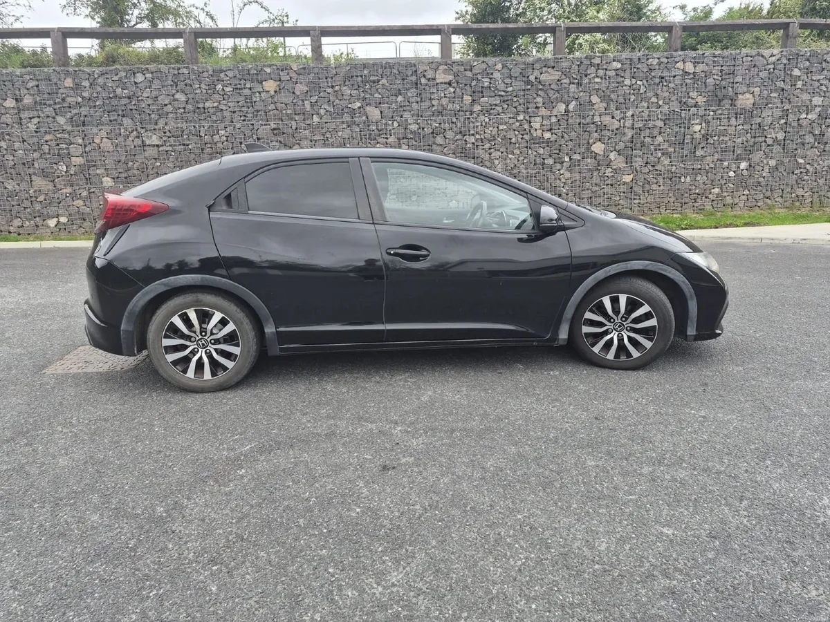 Honda Civic 2015 - Image 3