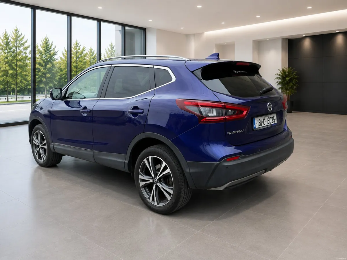 Nissan Qashqai 2018 SV ONLY 134KMS Glass Roof - Image 3