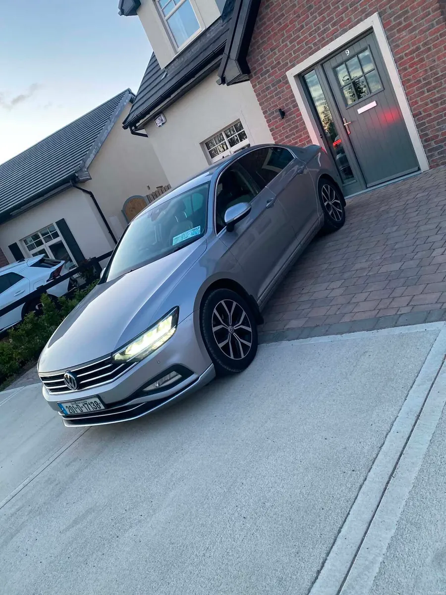 Car - Image 3