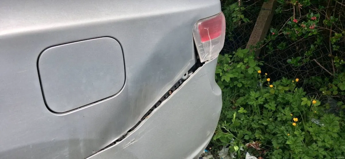 Car - Image 4