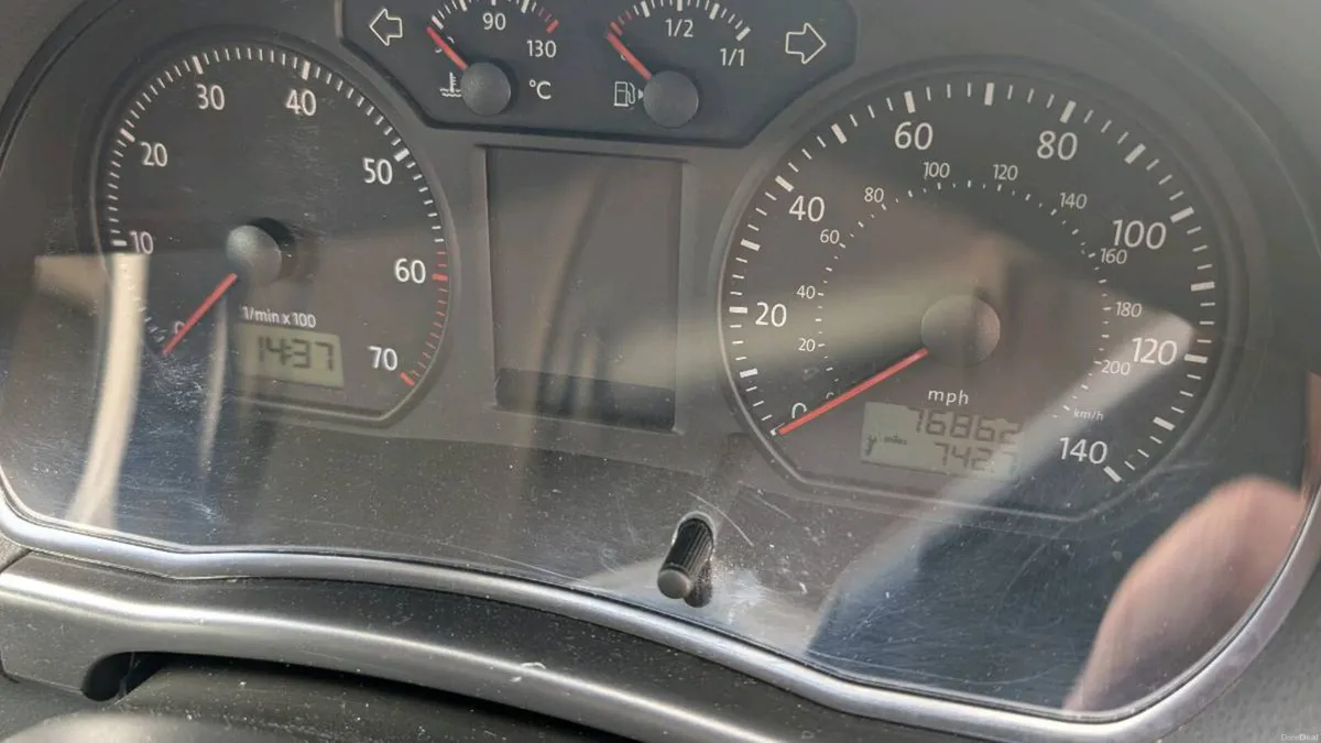 Automatic Volkswagen Polo 2007 - Image 3