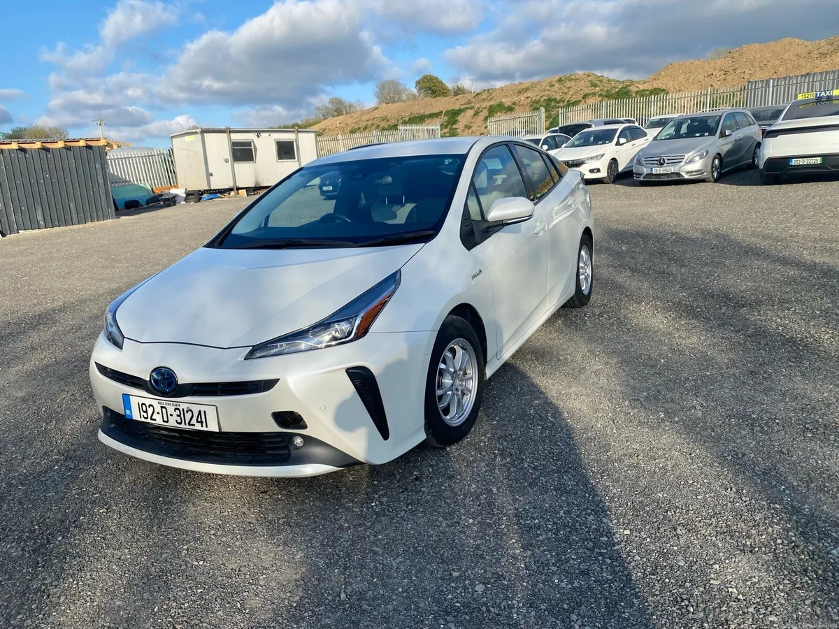 Toyota prius 2019 - Image 1