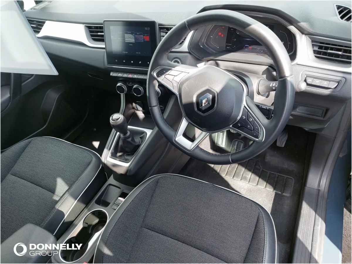 Renault Captur Hatchback Techno - Image 4