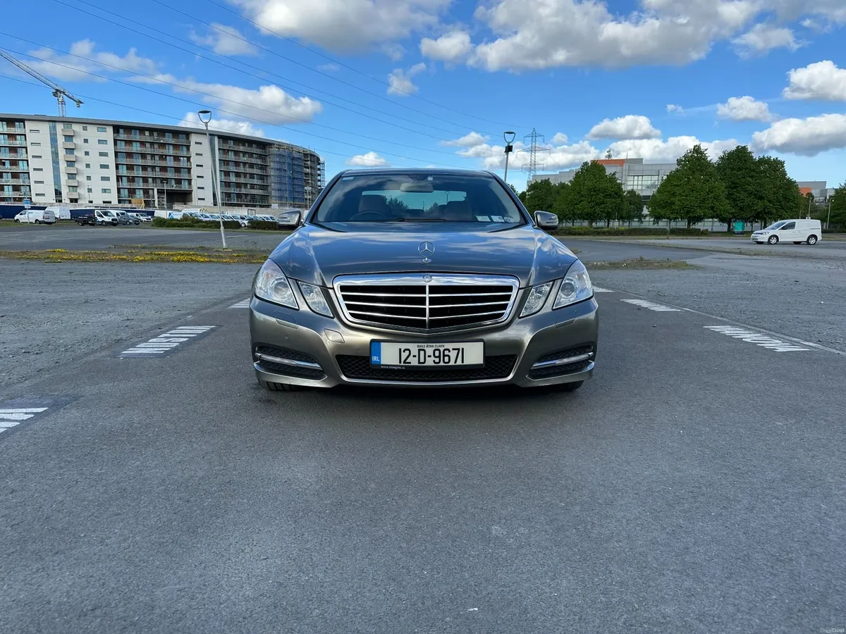 Mercedes-Benz E-Class 2012 - Image 2