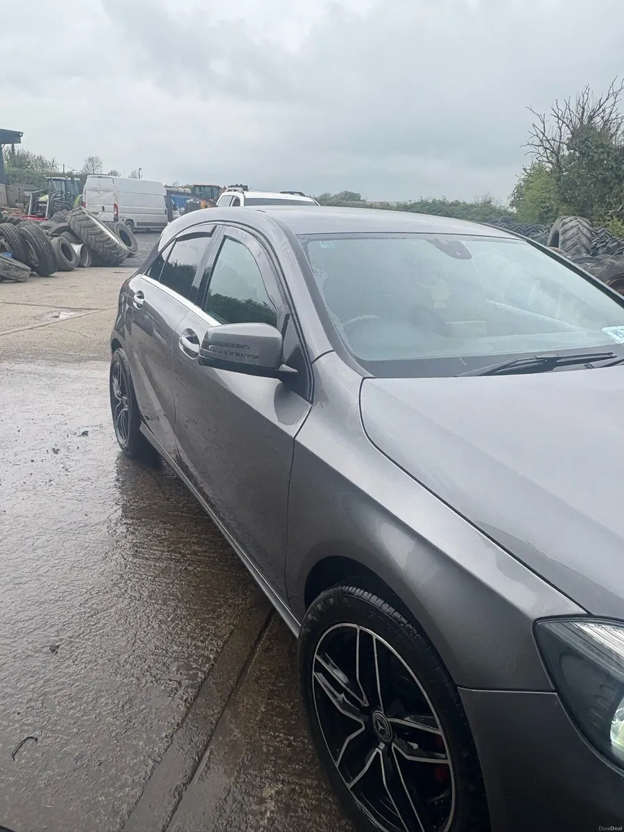 A class Mercedes - Image 3