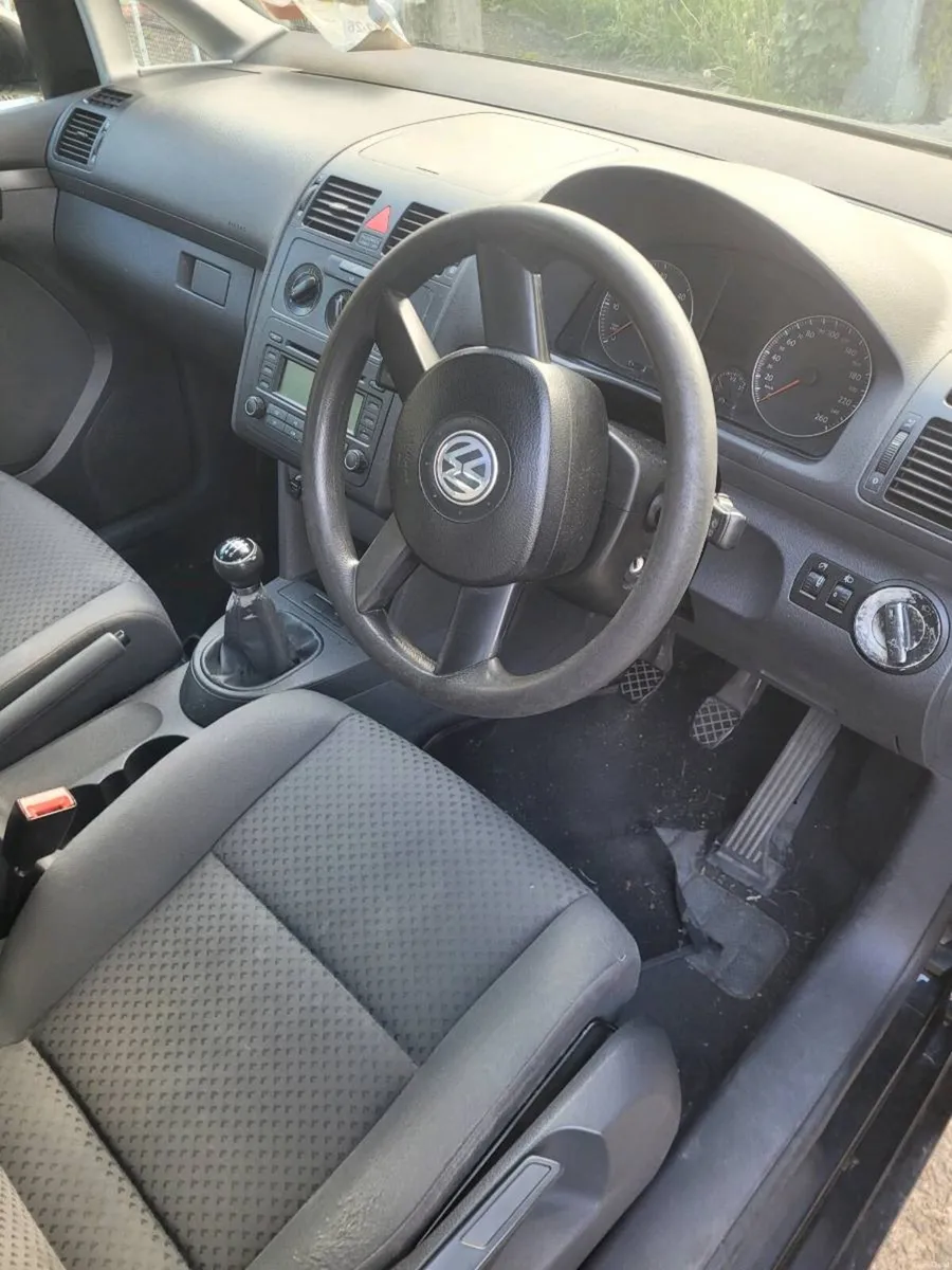 Volkswagen touran.2005 - Image 4