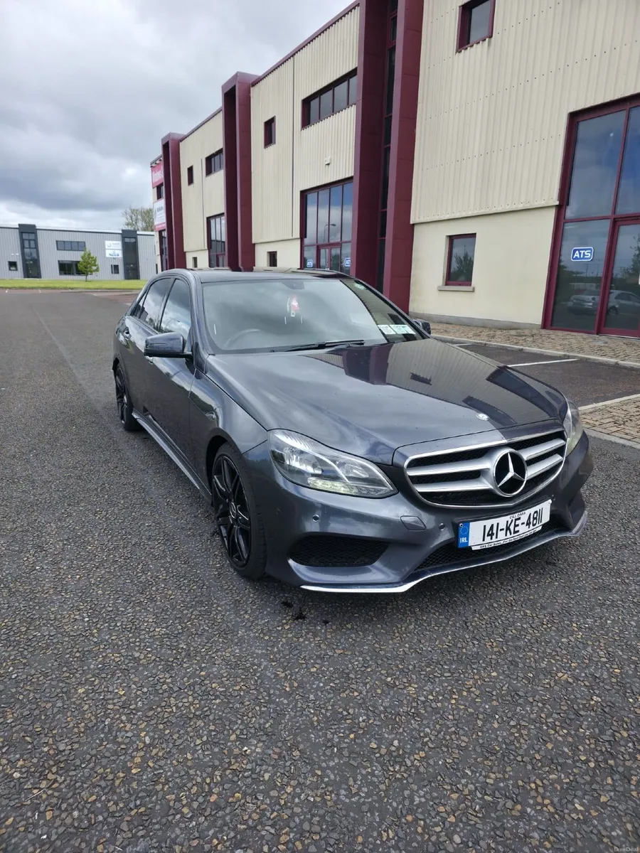 Mercedes-Benz E-Class 300 AMG Sport - Image 4