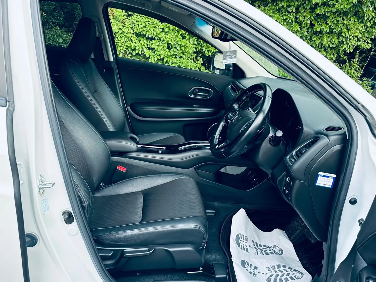 Honda Vezel 2019 1.5 Hybrid Auto 30700 KM ONLY - Image 5
