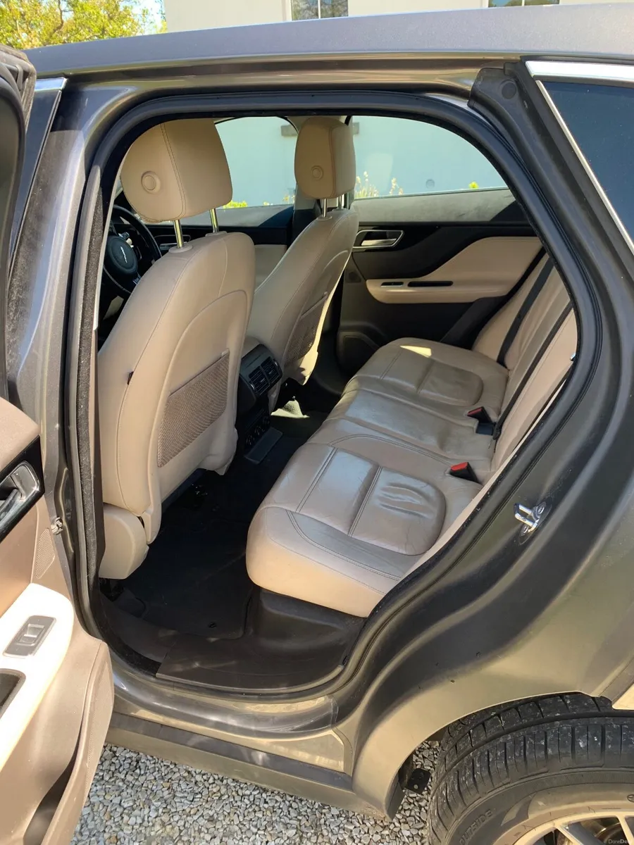 Jaguar F-Pace 2017 - Image 4