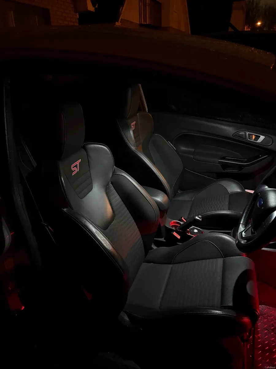 Ford Fiesta ST 200 - Image 4