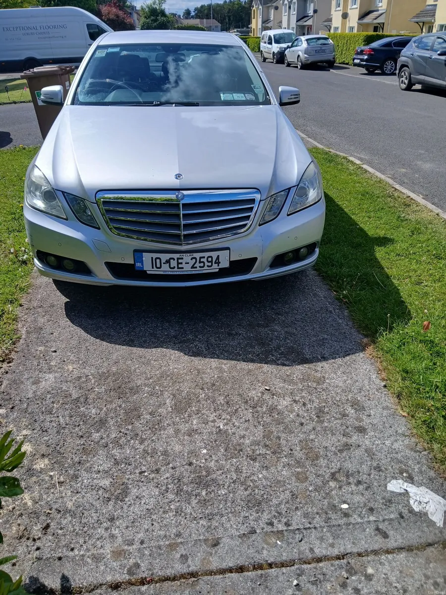 Mercedes-Benz E-Class 2010 - Image 1