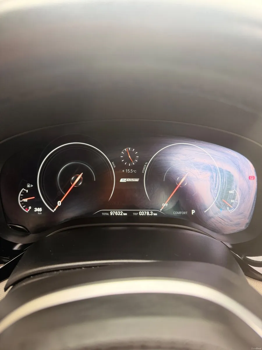 BMW 5-Series 2018 - Image 2
