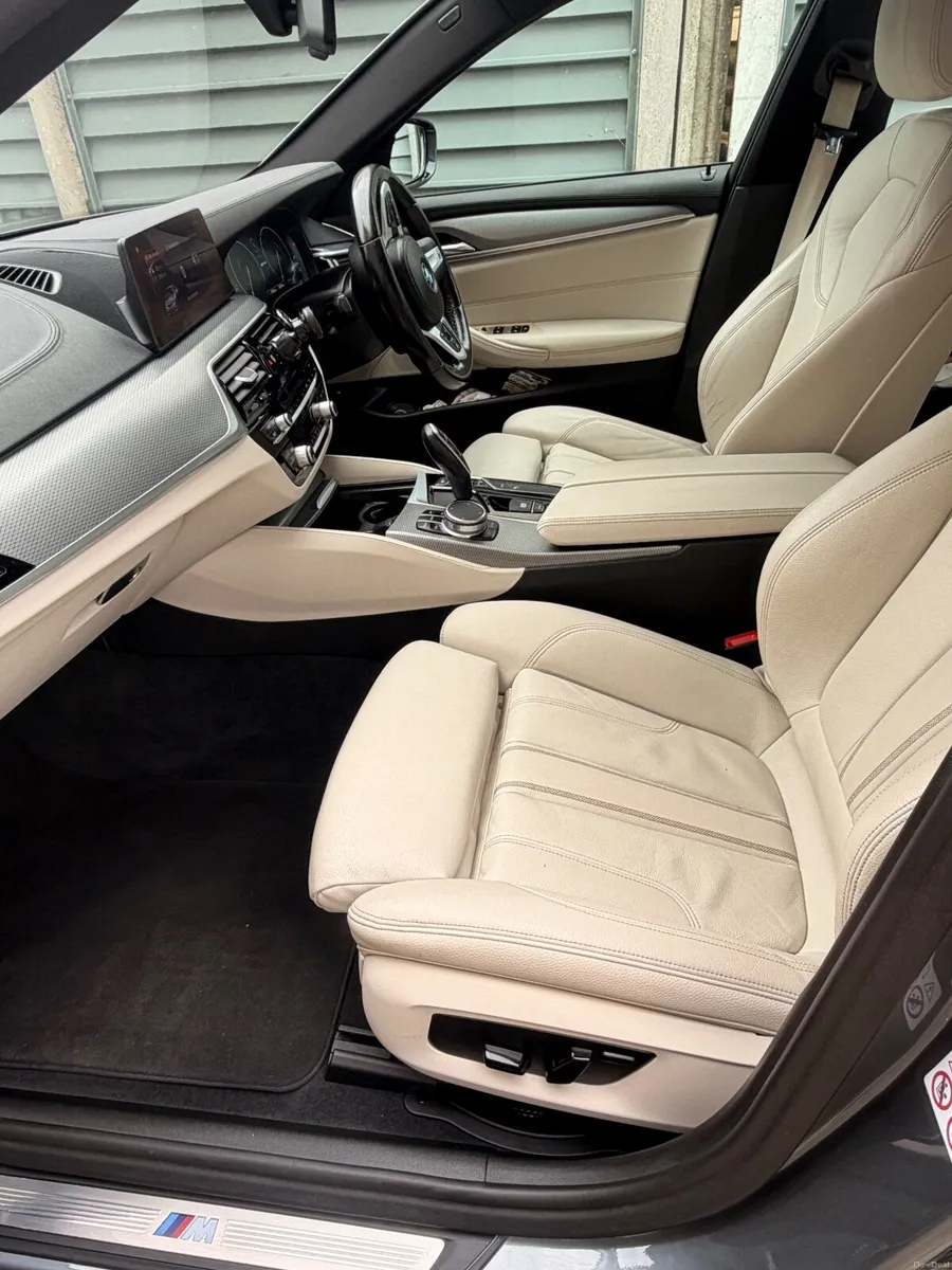 BMW 5-Series 2018 - Image 4