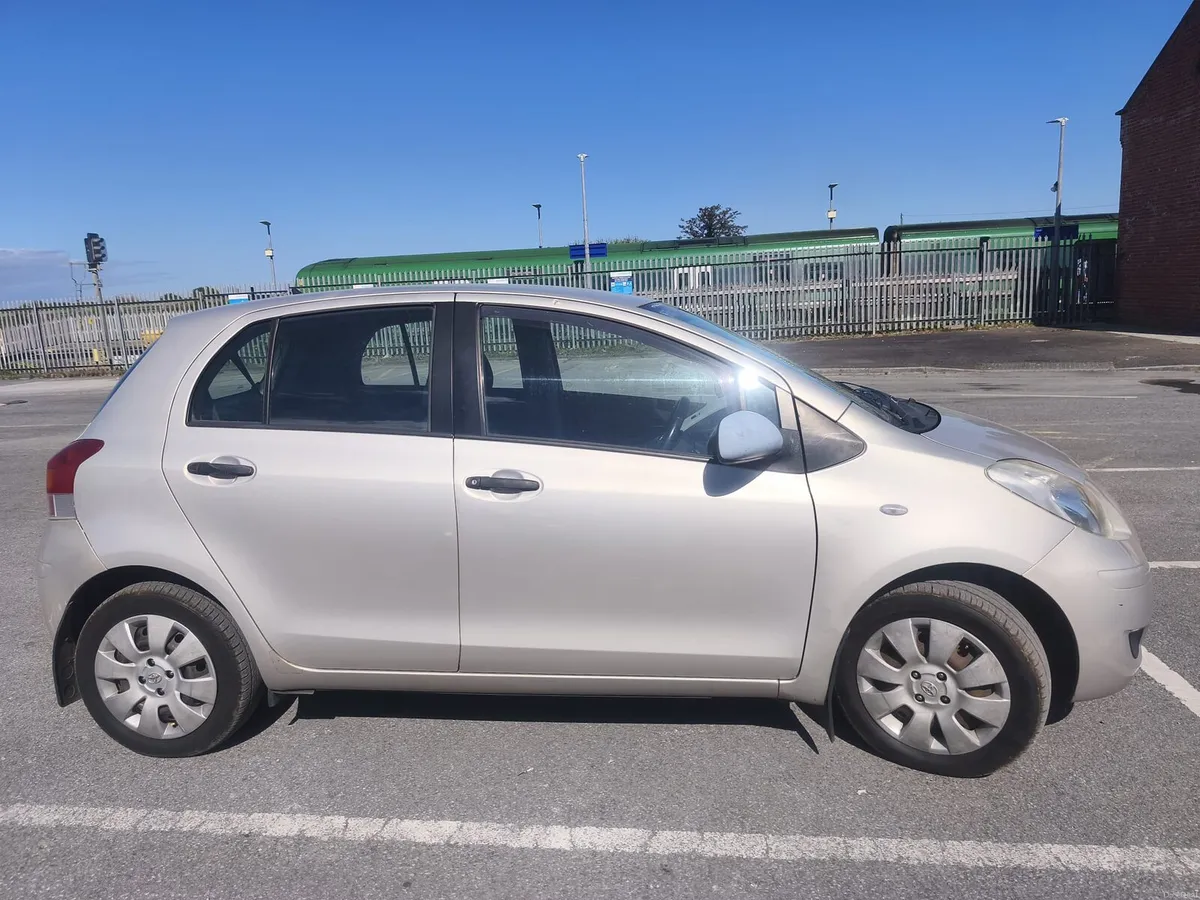 Toyota Yaris - Image 2