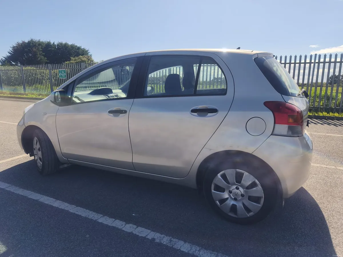 Toyota Yaris - Image 4