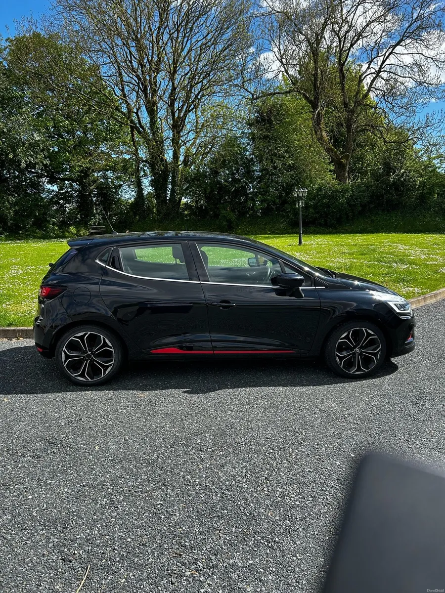 181 Renault Clio 1.0L Petrol low mileage - Image 3