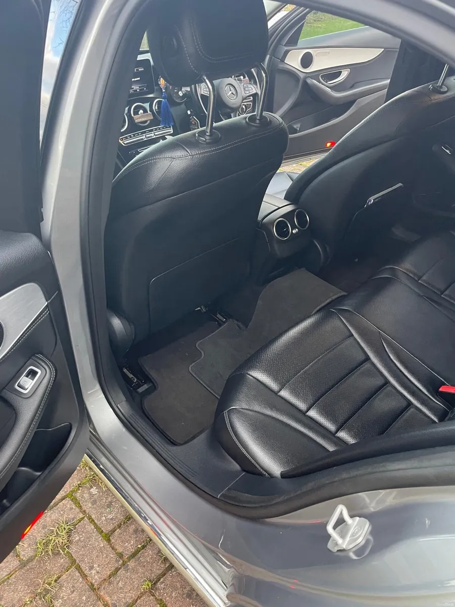 Mercedes-Benz - Image 3
