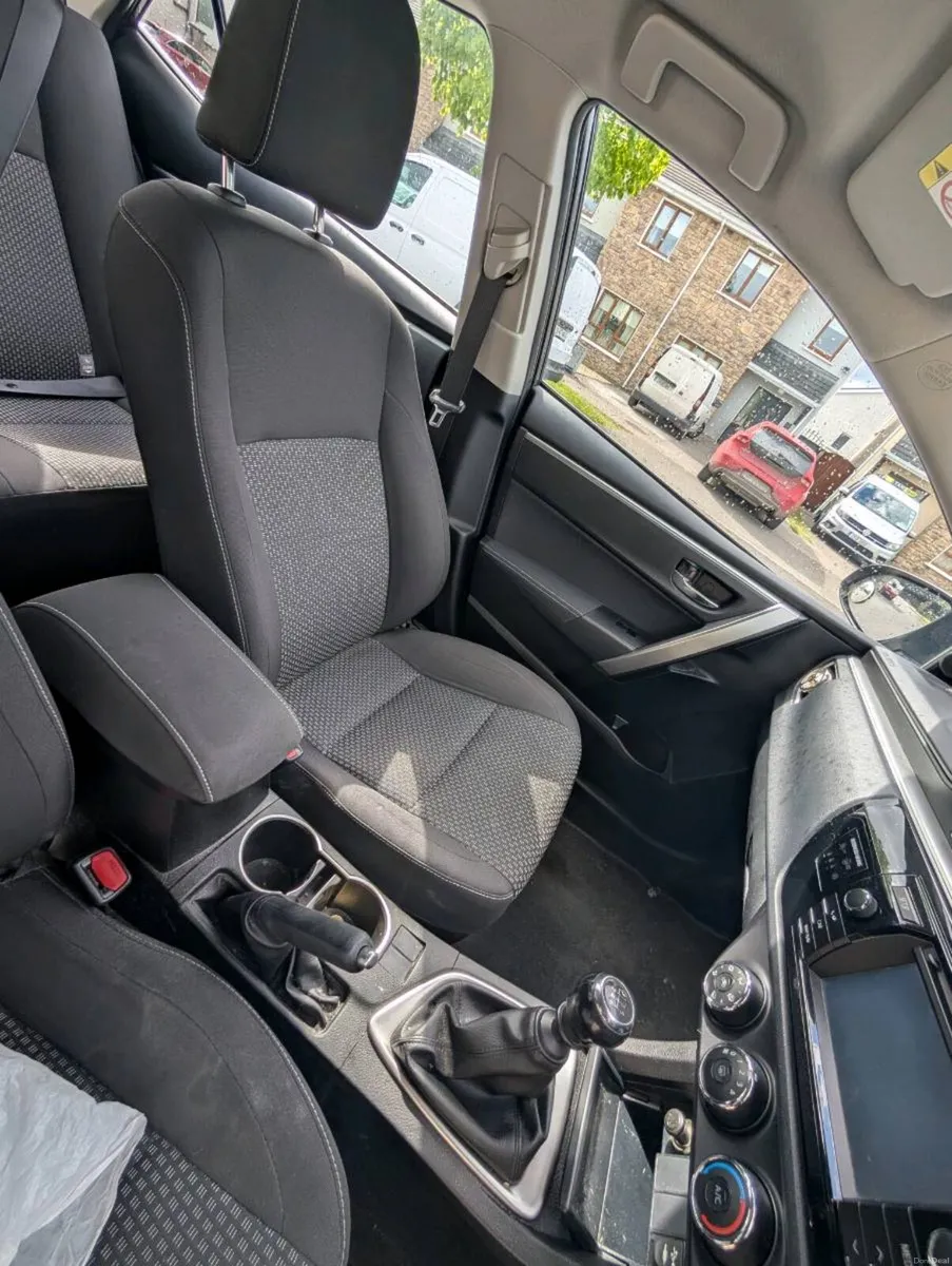 Corolla - Image 3