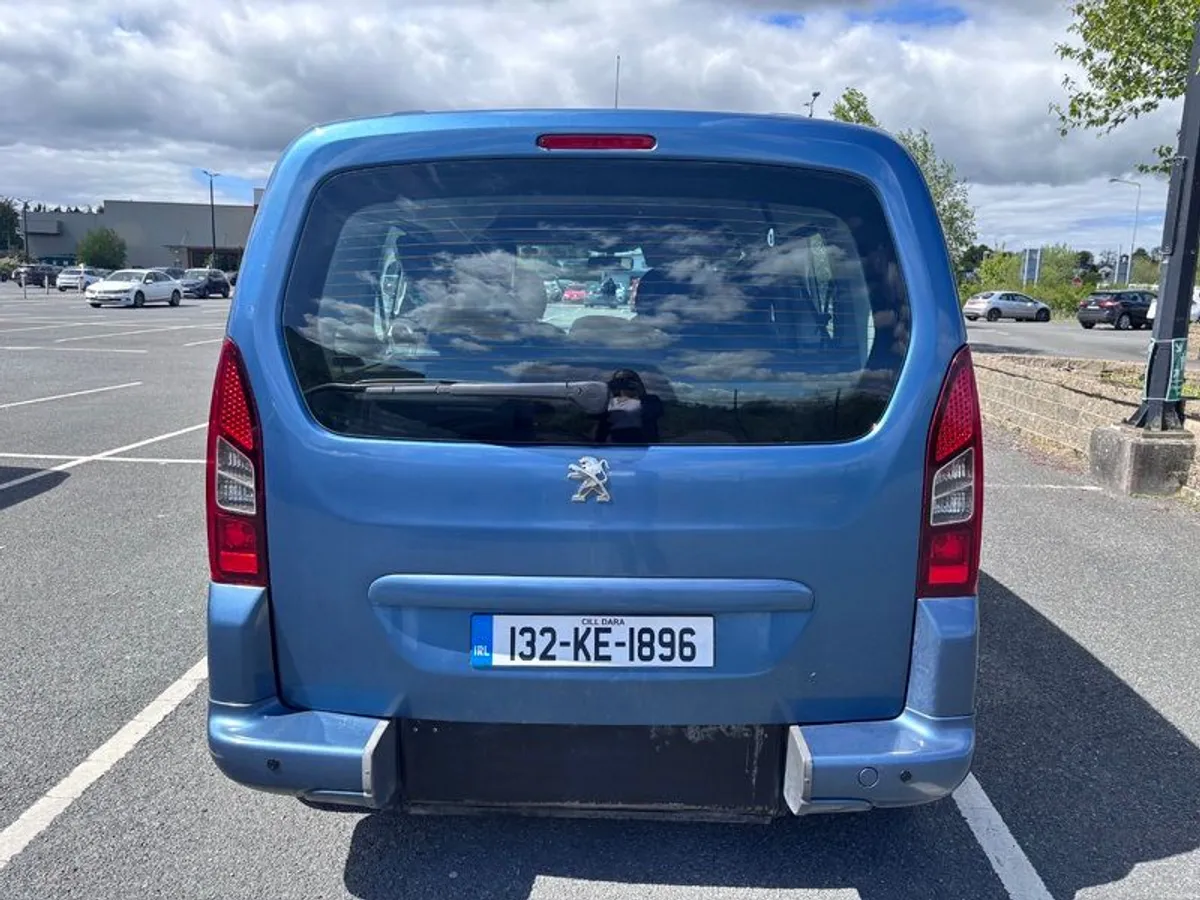 2013 Peugeot Partner Tepee - Image 2
