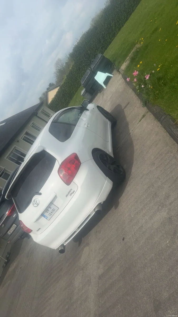 Toyota auris sr180 - Image 2