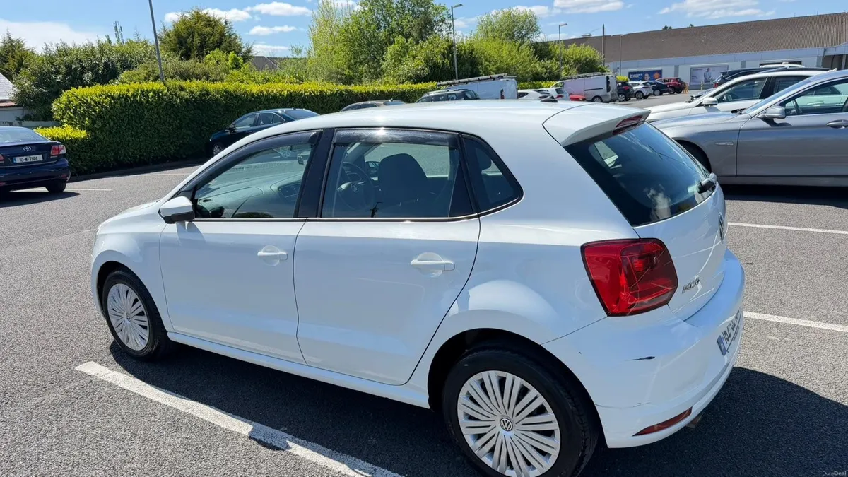 Volkswagen Polo 2016 - Image 2