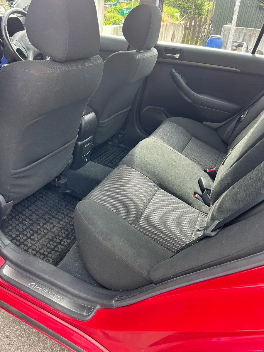 Toyota Avensis - Image 4