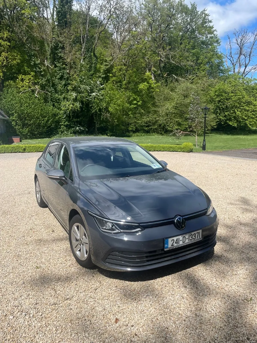 Volkswagen Golf 2024 - Image 1