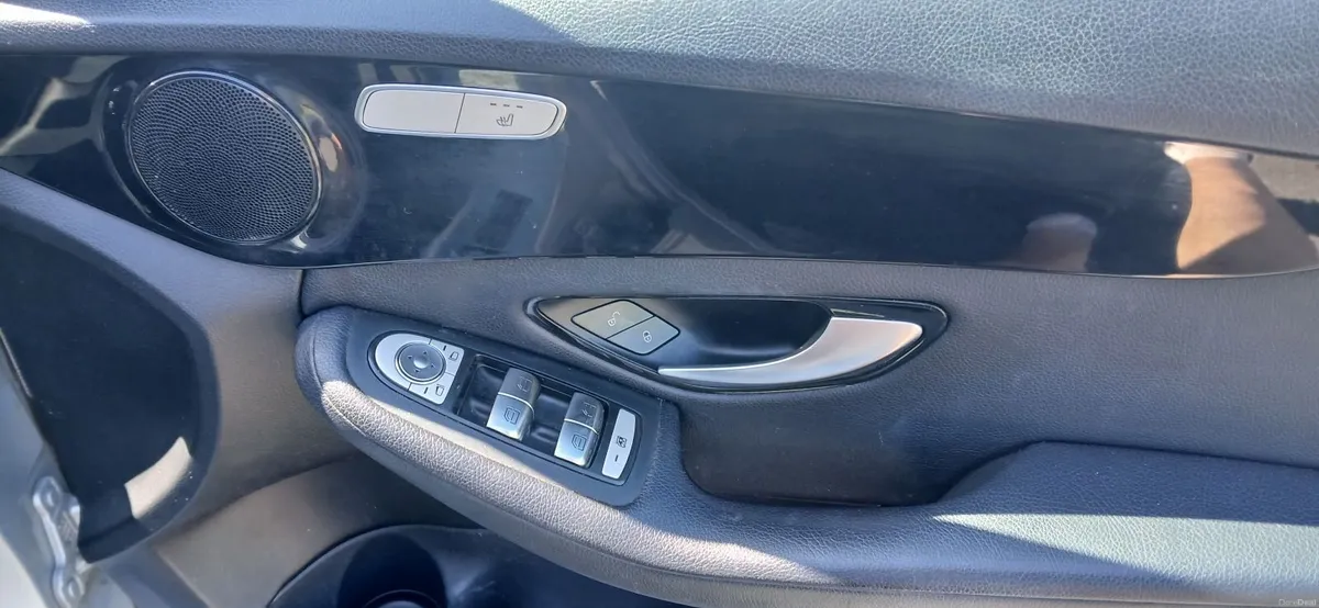 Mercedes-Benz C-Class SE Executive Edition 2018 - Image 3