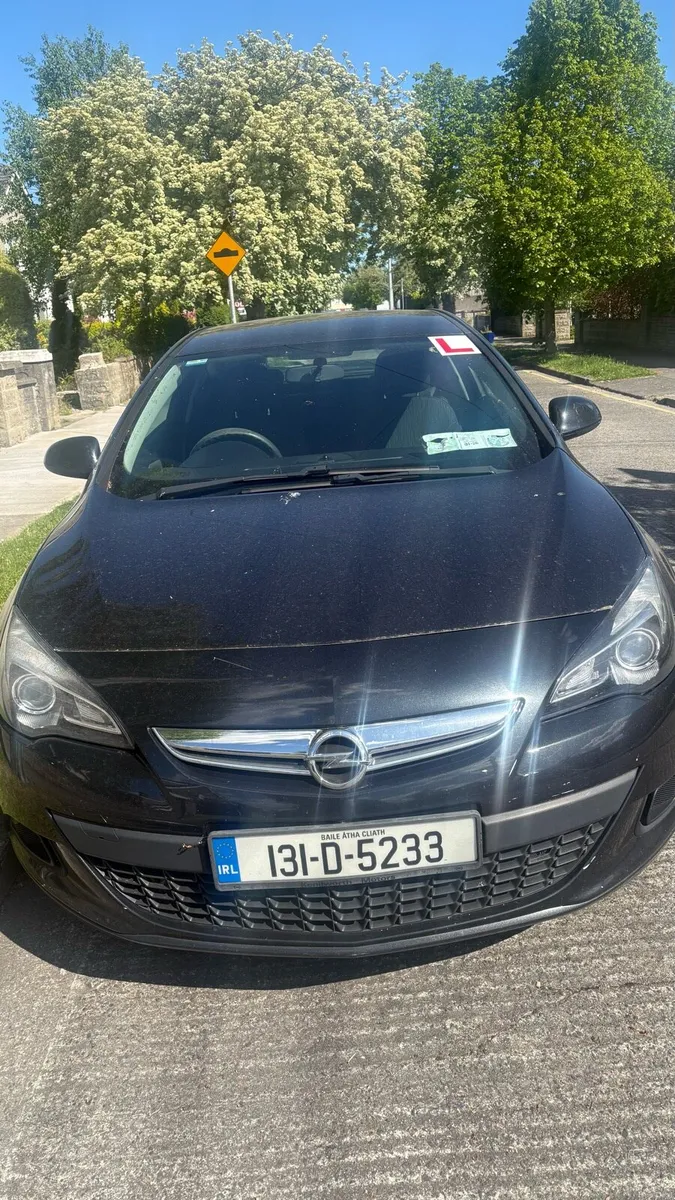 Opel Astra 2013 - Image 1