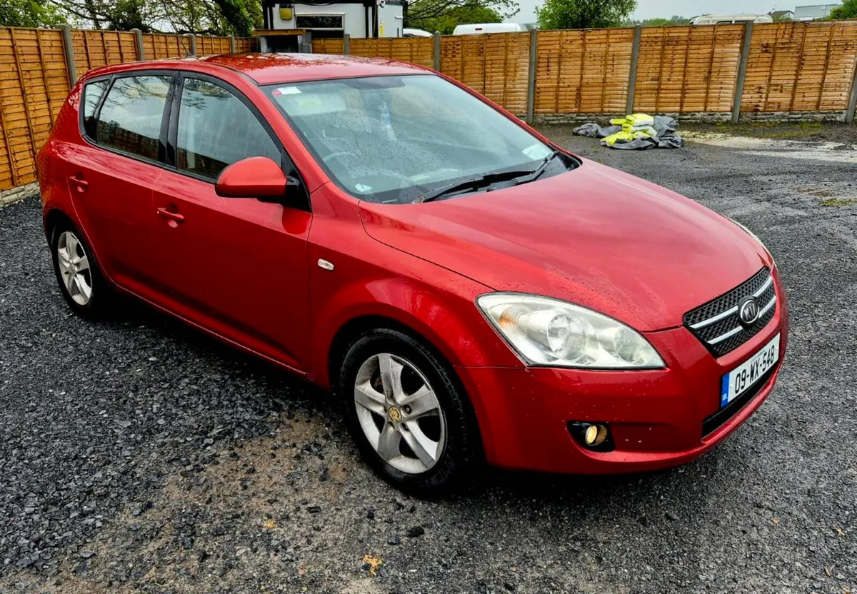 2009 KIA CEED - Image 1