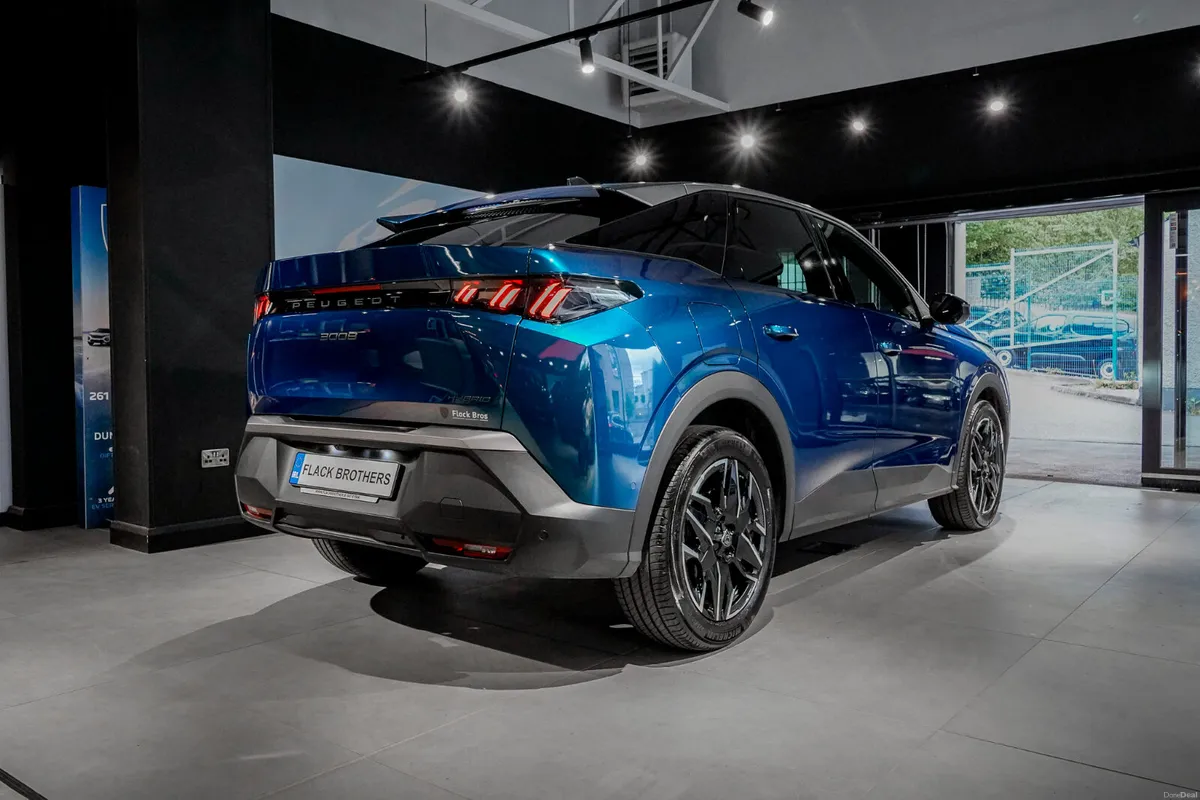 2025 Peugeot 3008 Allure 1.2 MHEV 145bhp eDCS6 - Image 6