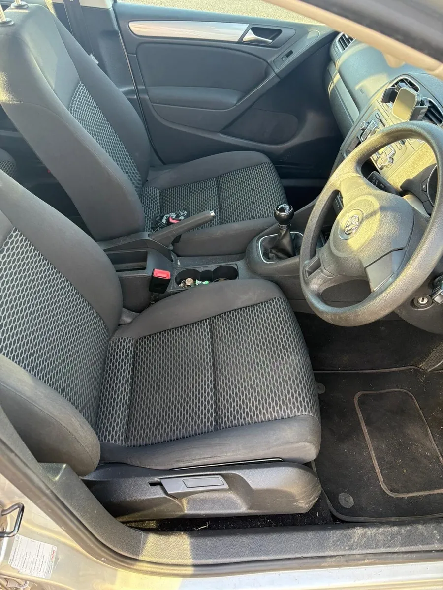 Volkswagen Golf 2010 1.6 - Image 5